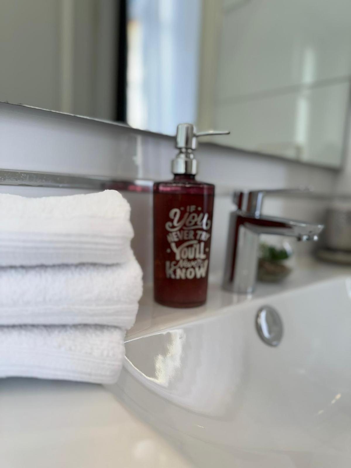 Modern With Private Bathroom Trento