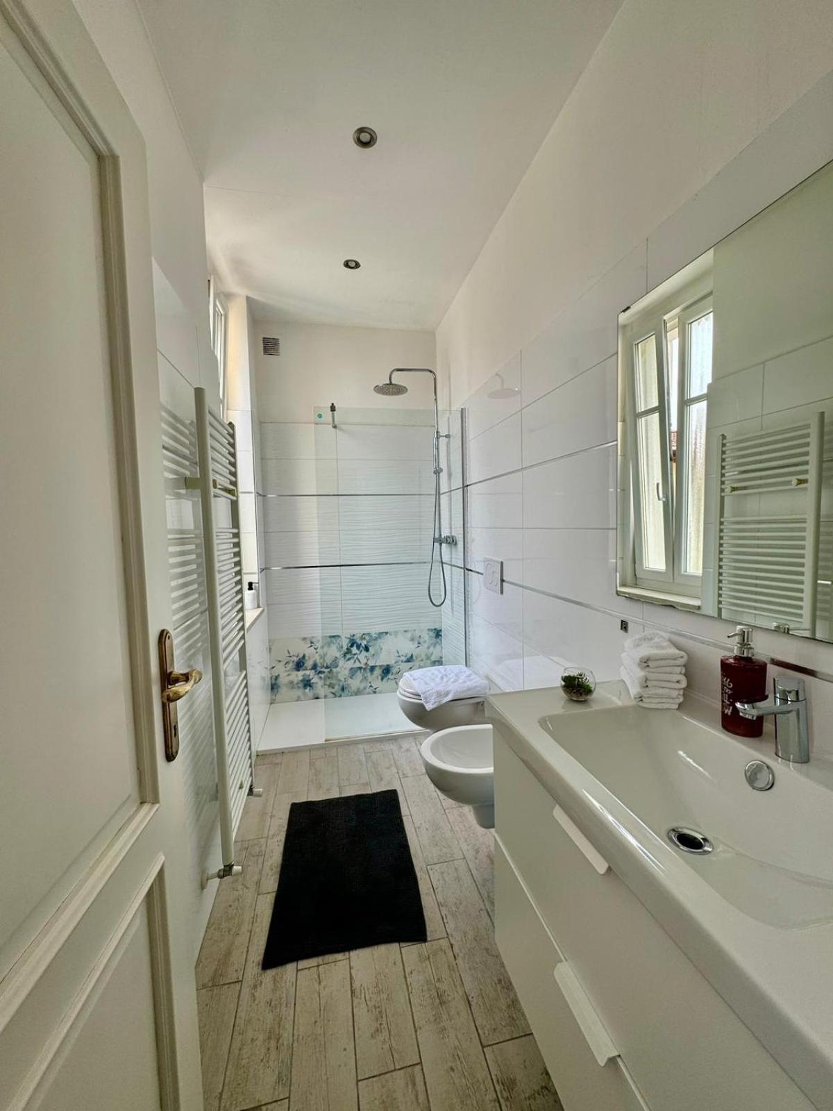 Modern With Private Bathroom